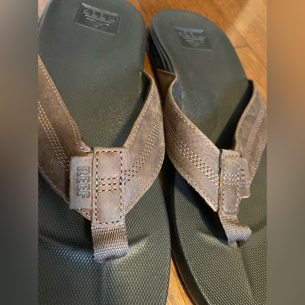 Men’s REEF size 11